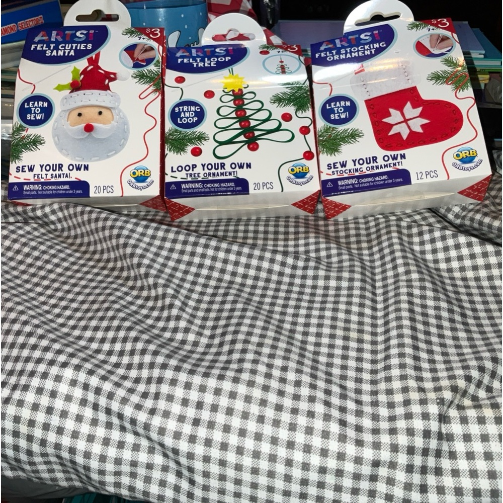 Artsi Felt Loop Tree-Loop Your Own Tree, Santa, Stocking Ornament 20 Pc Lot Of 3